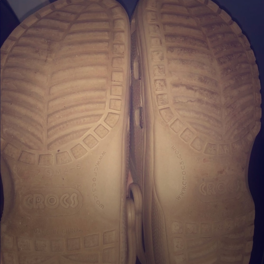 Tan crocs